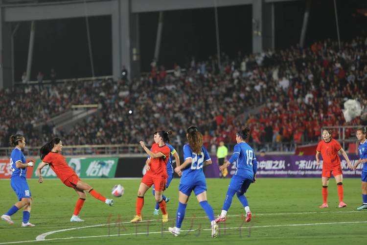 全国女足联赛北京6-0胜武汉 刘英-冲击前三